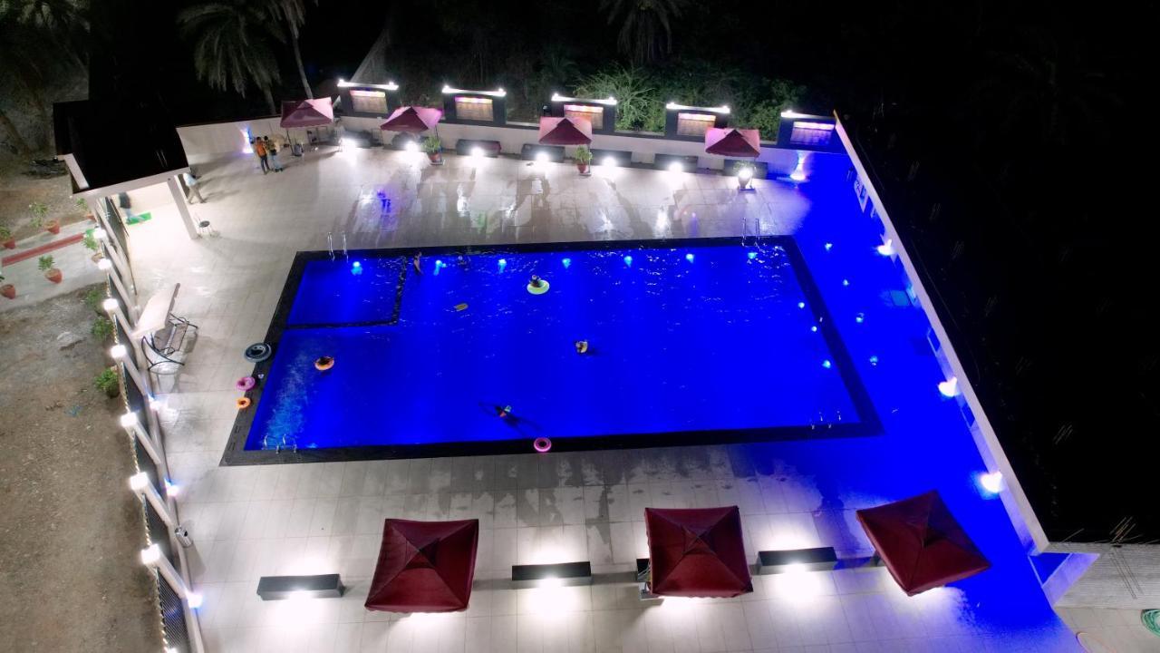 Hotel Silver Resort Даман Екстериор снимка